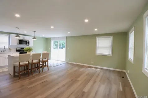 89 Lynbrook Drive Mastic Beach NY 11951