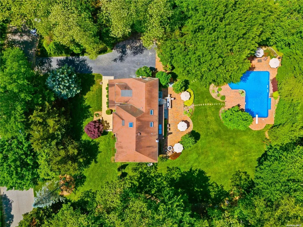 6 Ashleigh Drive Saint James NY 11780
