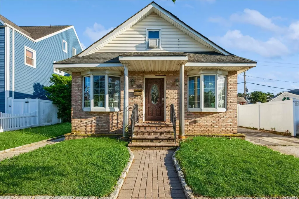 264 E Chester Street Long Beach NY 11561