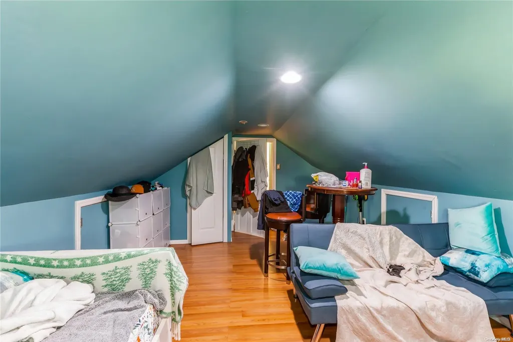 264 E Chester Street Long Beach NY 11561
