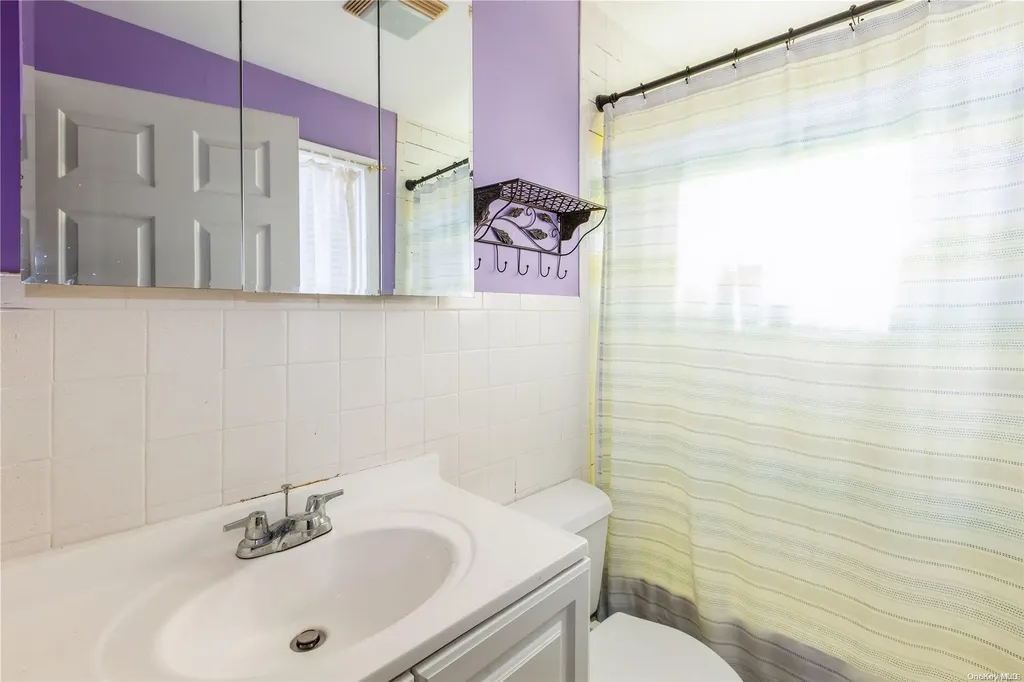 264 E Chester Street Long Beach NY 11561