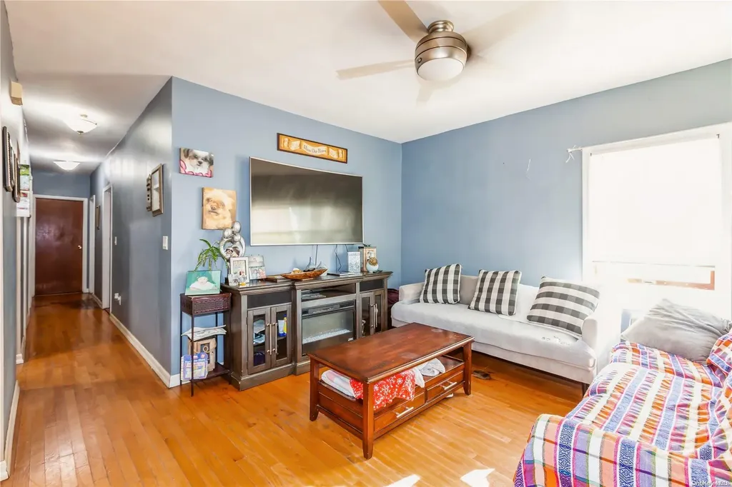 264 E Chester Street Long Beach NY 11561