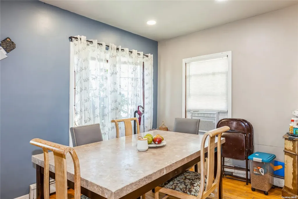 264 E Chester Street Long Beach NY 11561