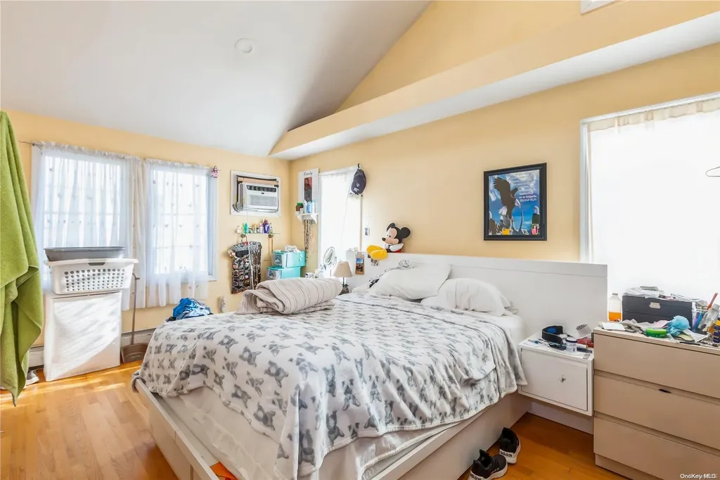 264 E Chester Street Long Beach NY 11561