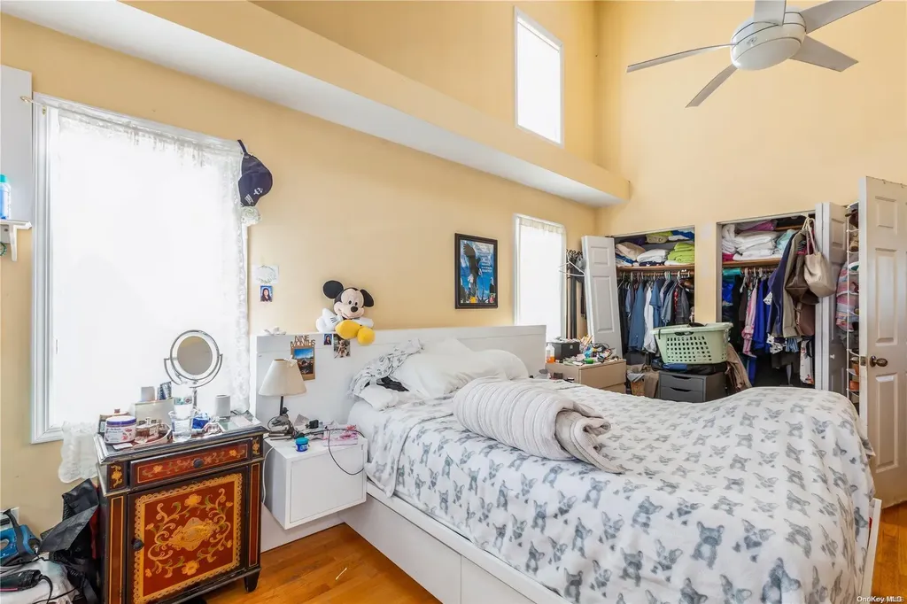 264 E Chester Street Long Beach NY 11561