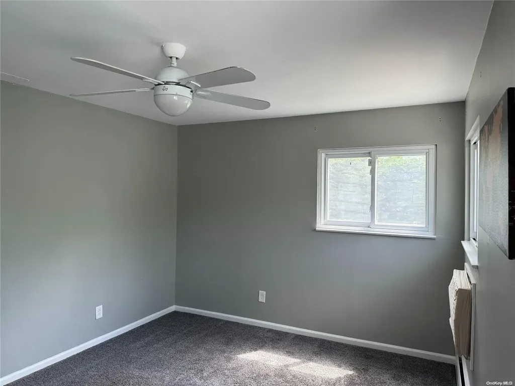 14 40th Street Islip NY 11751