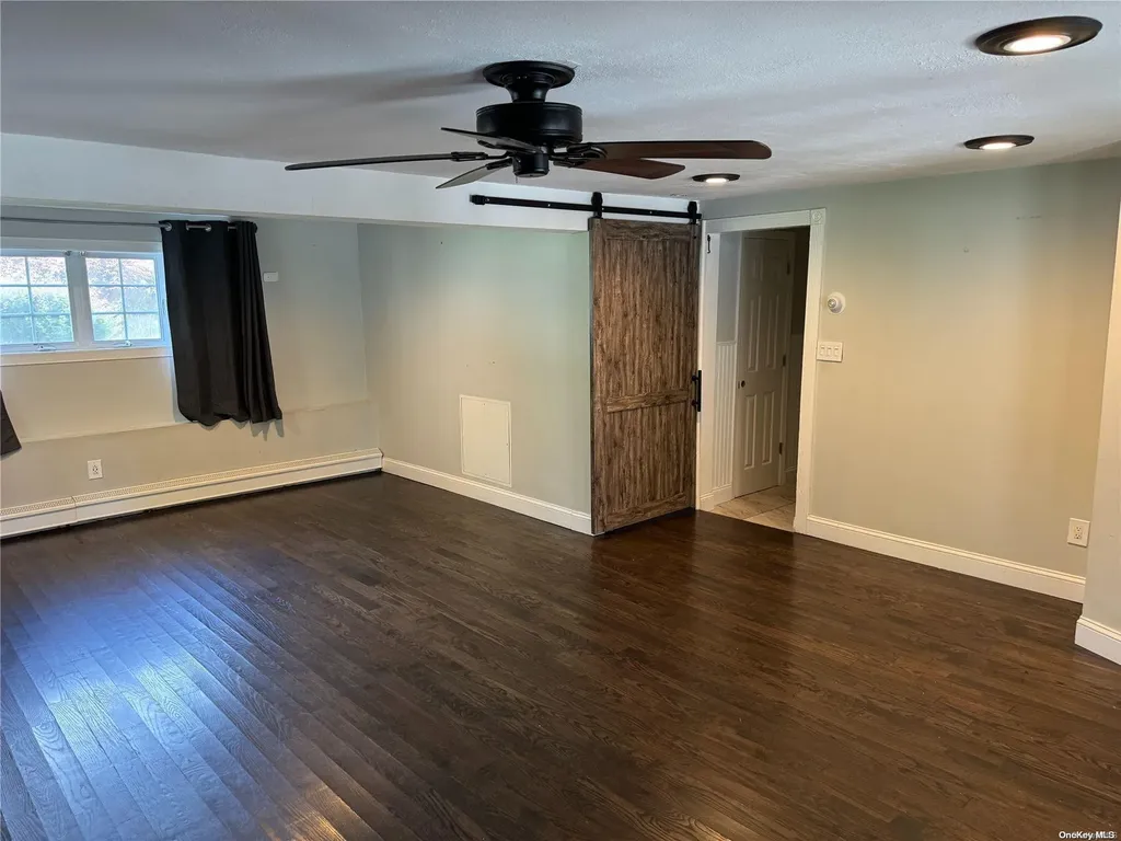 14 40th Street Islip NY 11751