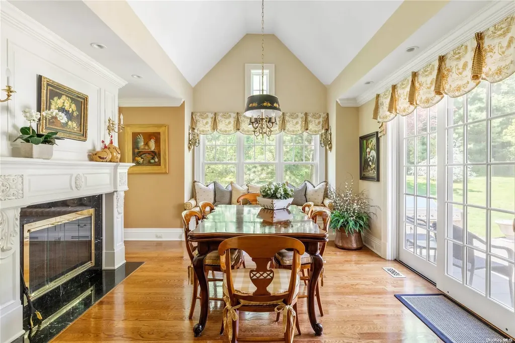 46 Morgan Drive Old Westbury NY 11568