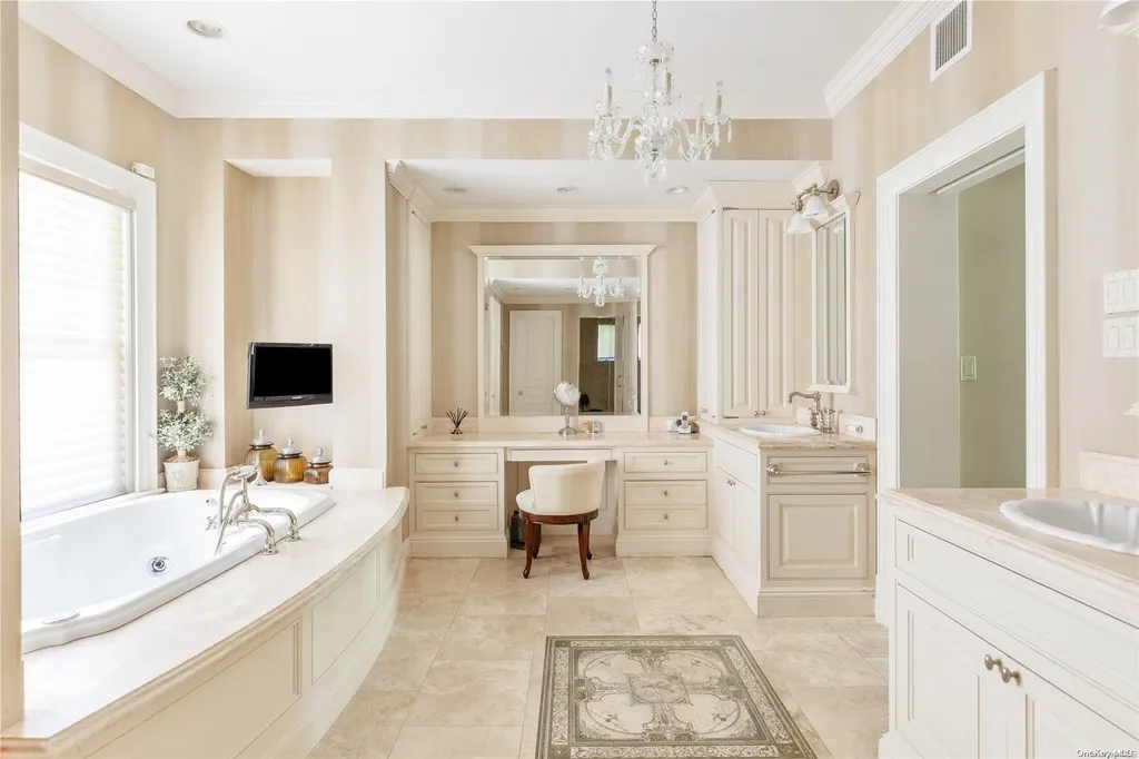 46 Morgan Drive Old Westbury NY 11568