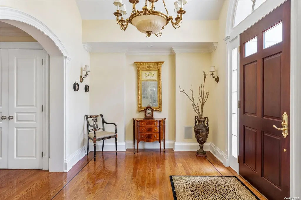 46 Morgan Drive Old Westbury NY 11568