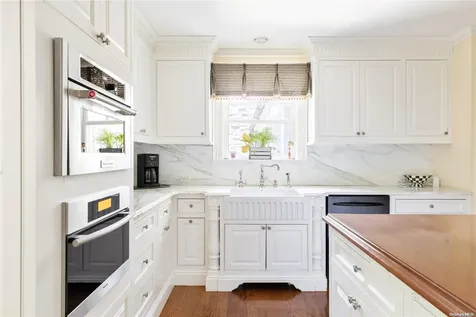 46 Morgan Drive Old Westbury NY 11568