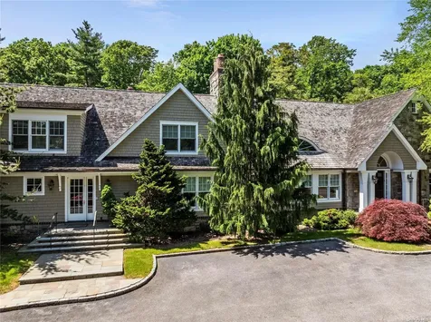 46 Morgan Drive Old Westbury NY 11568