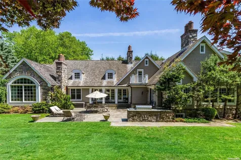 46 Morgan Drive Old Westbury NY 11568