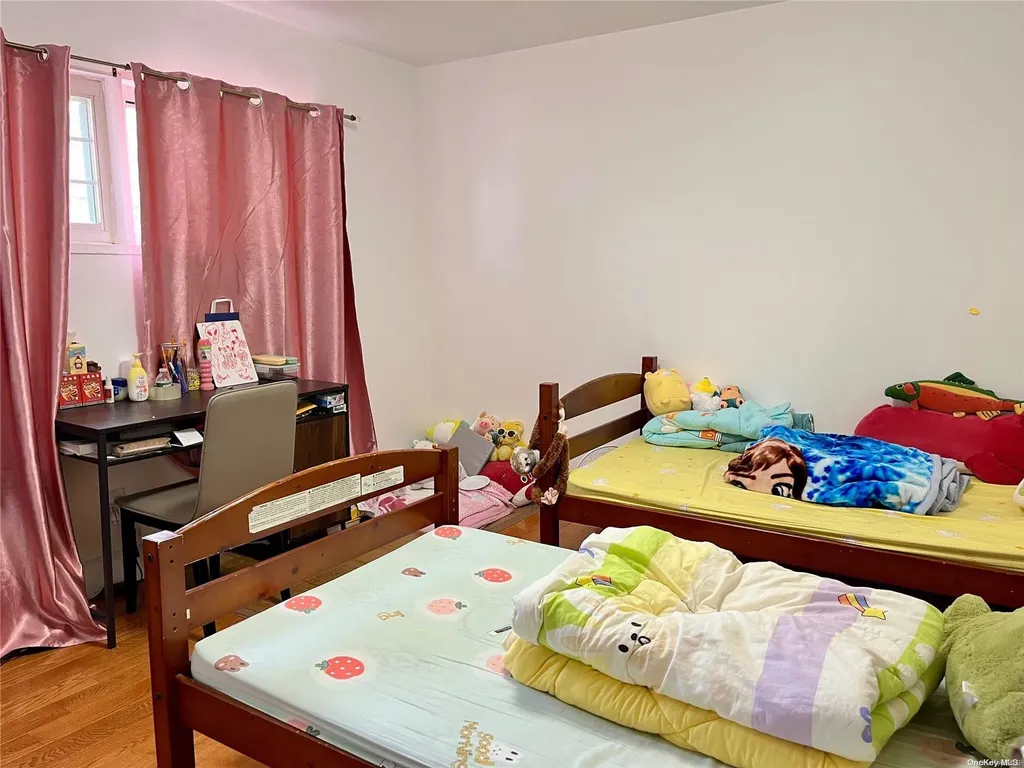 160-05 29th Avenue Flushing NY 11358