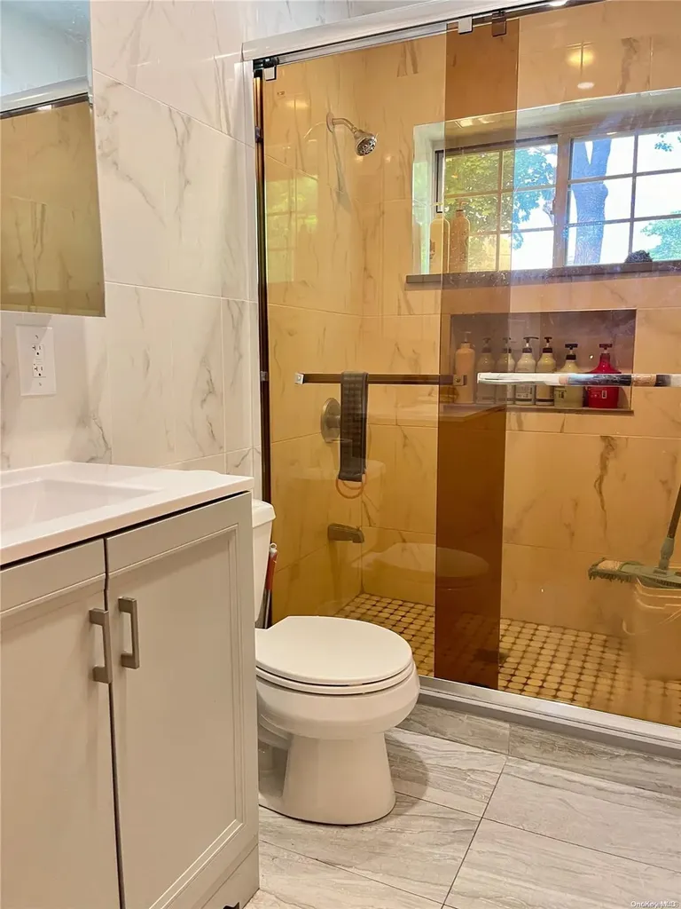 160-05 29th Avenue Flushing NY 11358