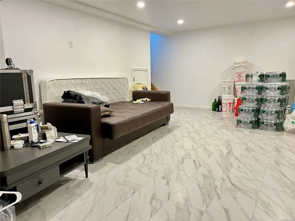 160-05 29th Avenue Flushing NY 11358