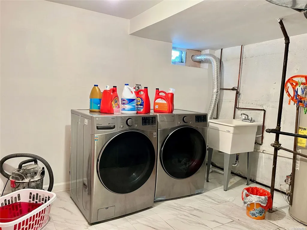 160-05 29th Avenue Flushing NY 11358