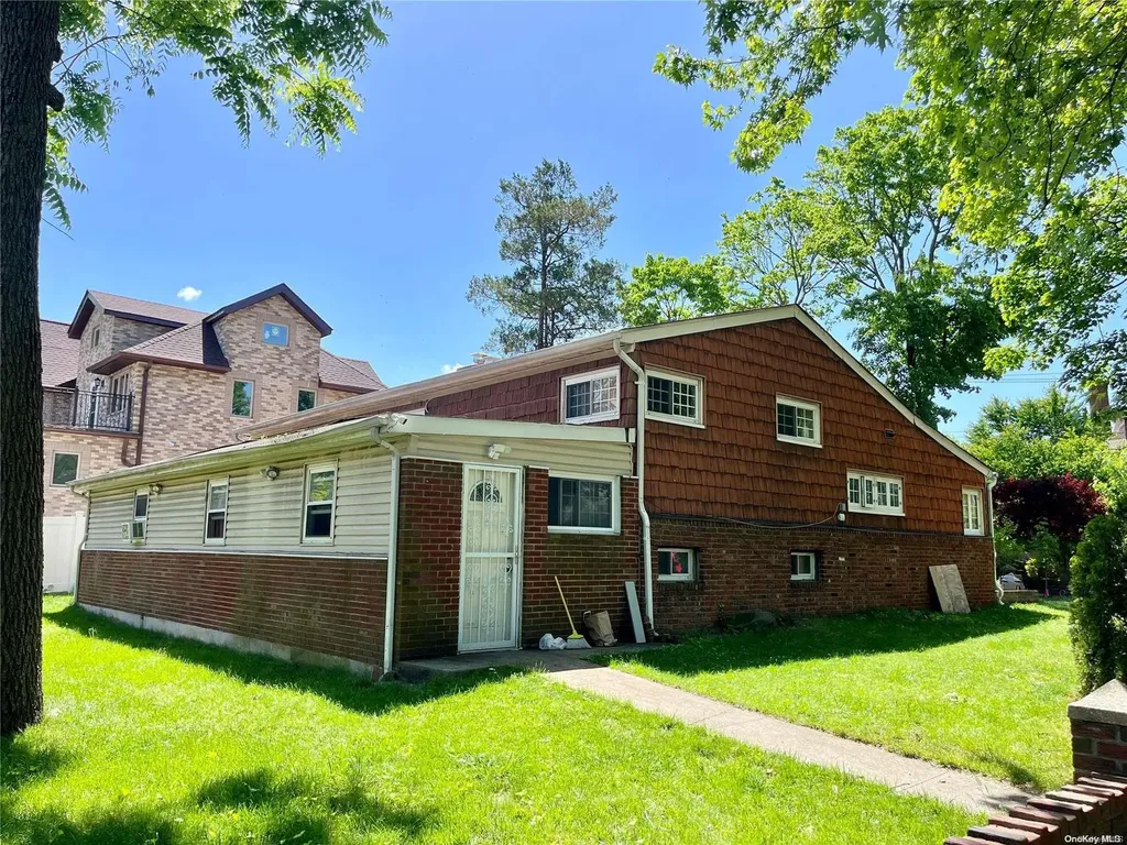 160-05 29th Avenue Flushing NY 11358