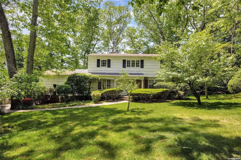 1 Newport Drive Plainview NY 11803