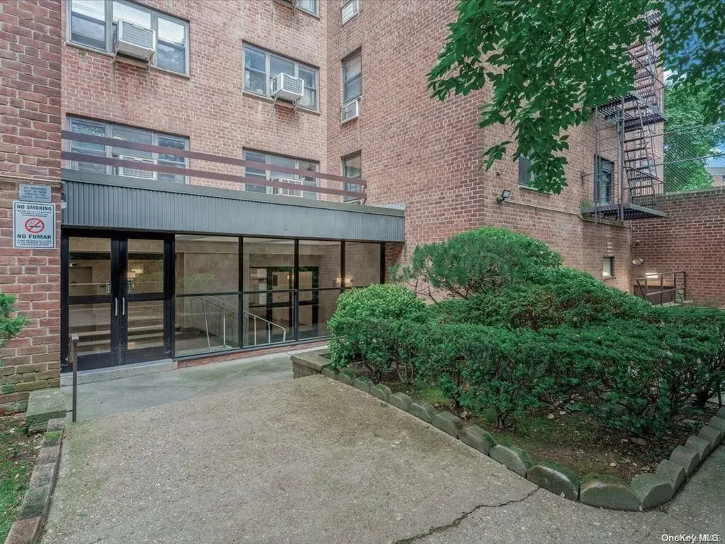 140-21 31st Road Flushing NY 11354