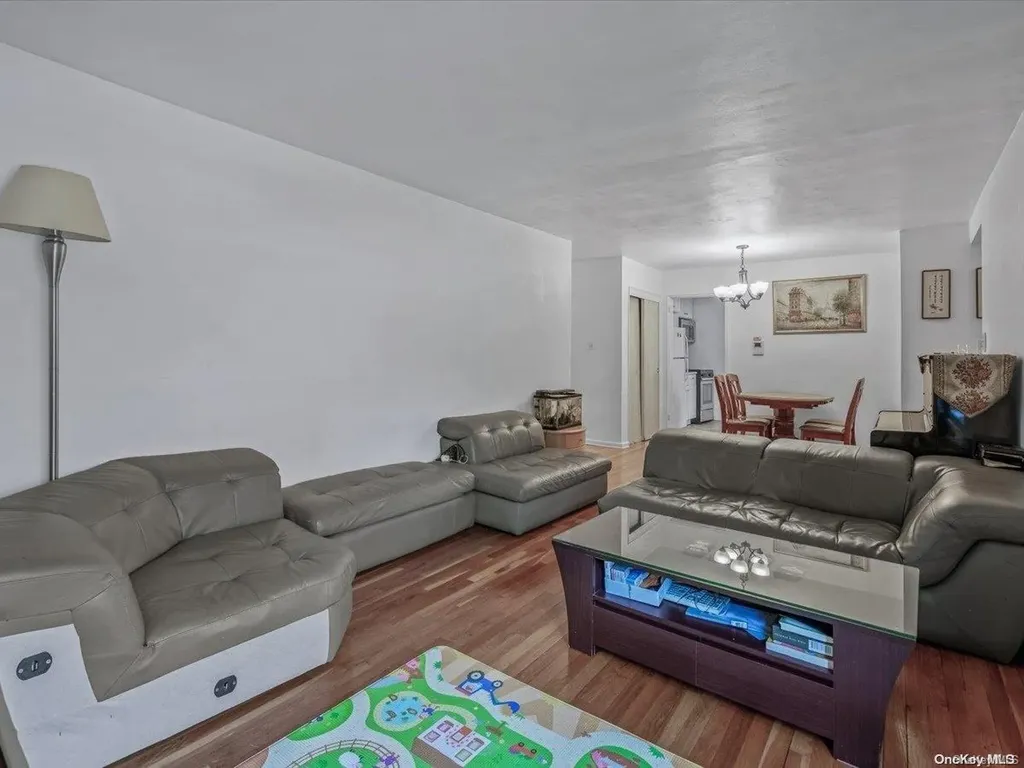 140-21 31st Road Flushing NY 11354