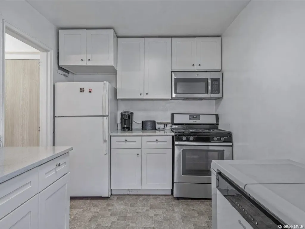 140-21 31st Road Flushing NY 11354