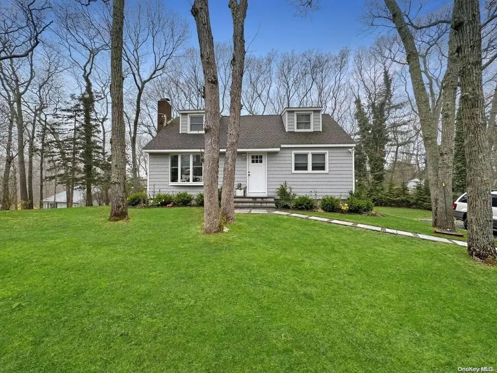23 Bittersweet Avenue Hampton Bays NY 11946