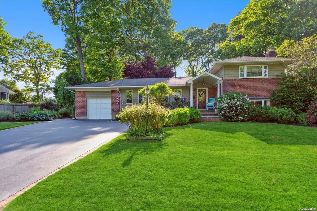69 Schuyler Drive Commack NY 11725