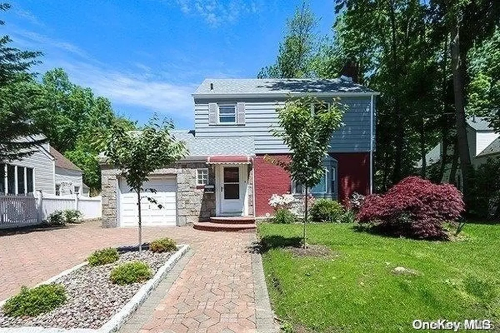 101 Baker Hill Road Great Neck NY 11023