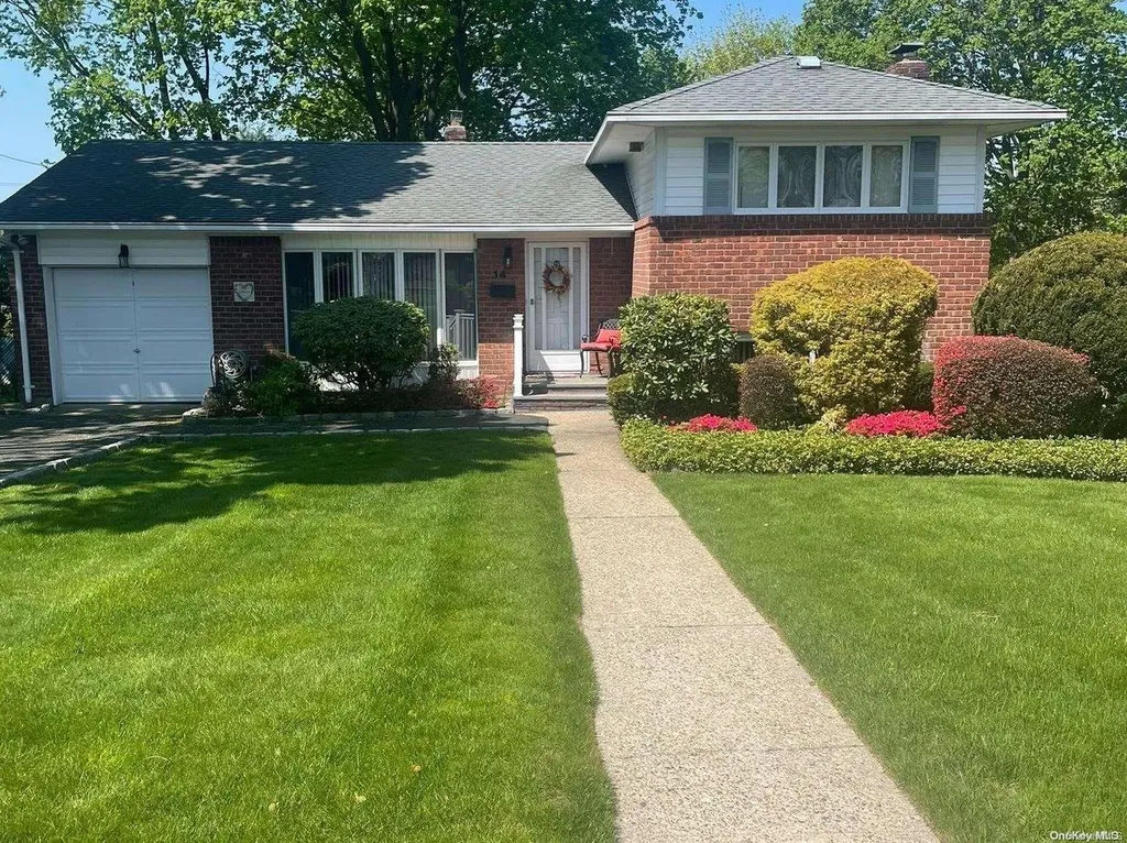 14 Putnam Court Commack NY 11725