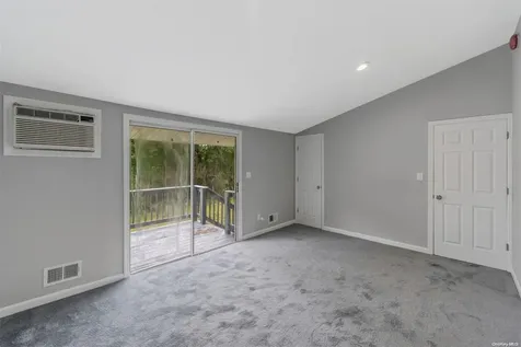 29 Buckskin Lane Selden NY 11784