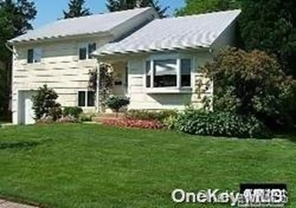 14 Walden Avenue Jericho NY 11753