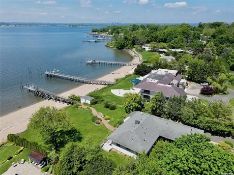 13 Locust Cove Lane Great Neck NY 11024