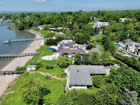 13 Locust Cove Lane Great Neck NY 11024