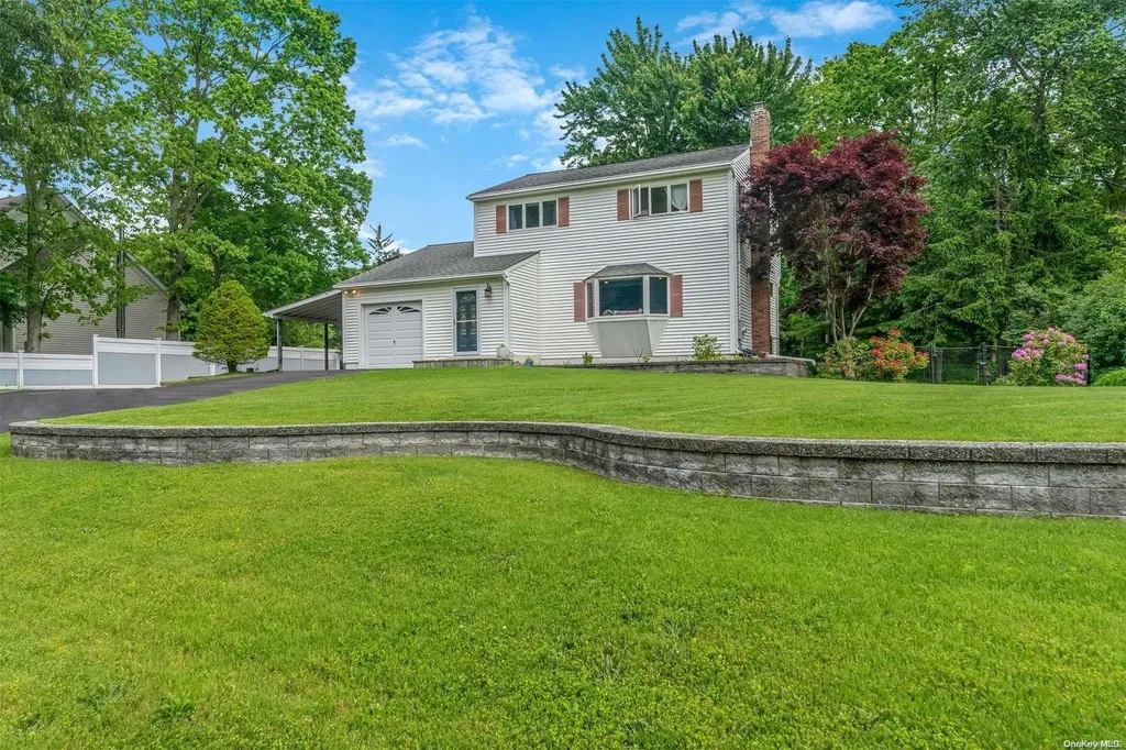 19 Flicker Drive Middle Island NY 11953