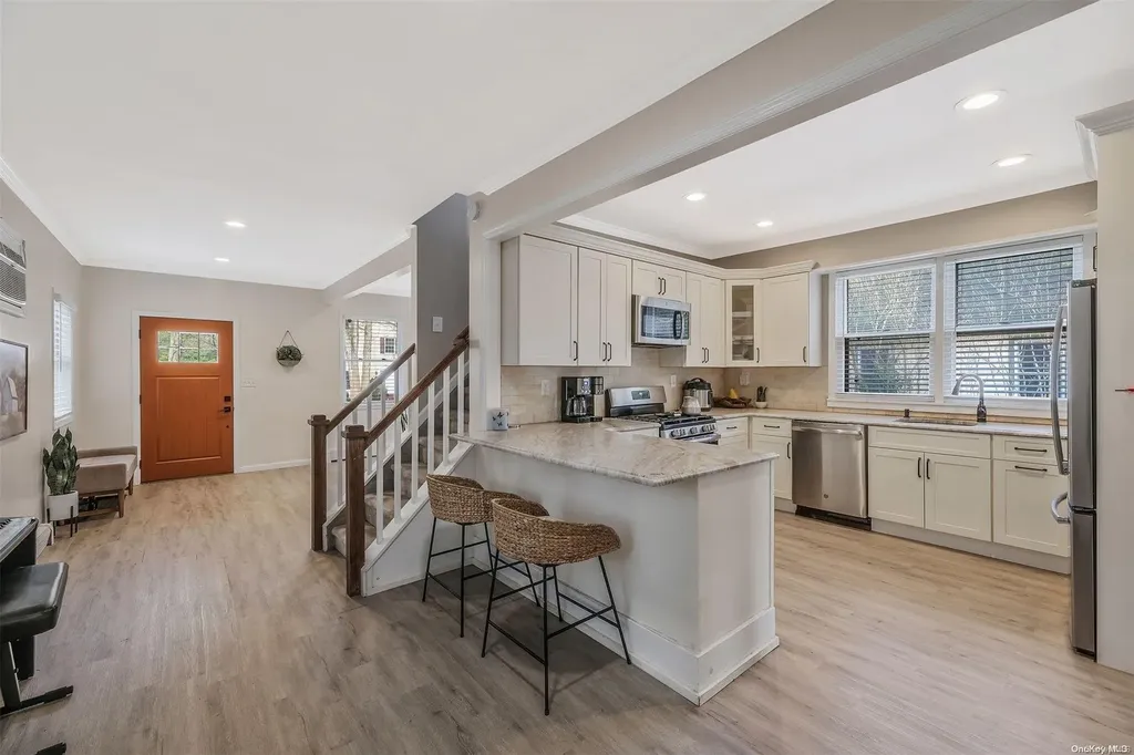 7 Rosewell Avenue Shoreham NY 11786