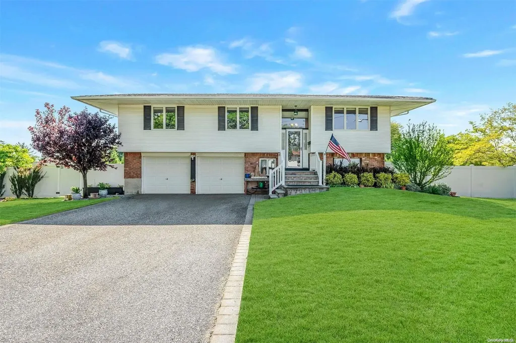 19 Digney Court Commack NY 11725