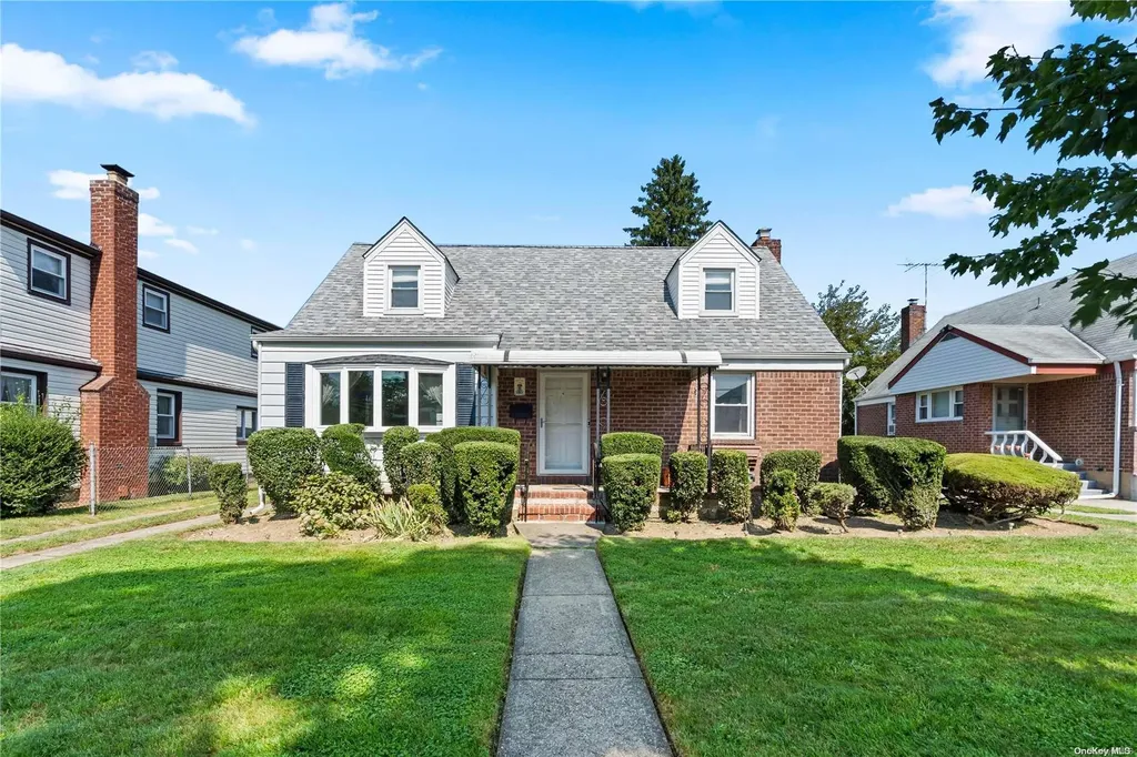 402 Wilson Boulevard Mineola NY 11501