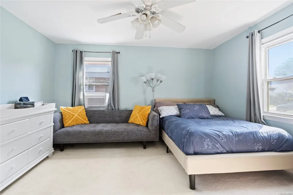 402 Wilson Boulevard Mineola NY 11501