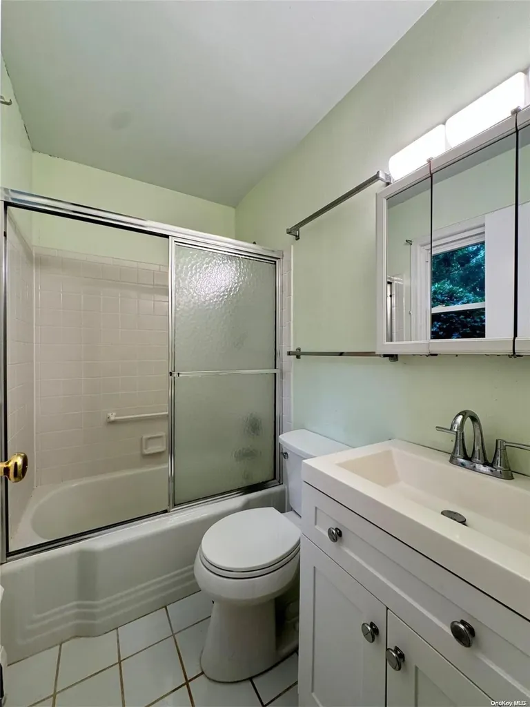 7 Cumberland Path Setauket NY 11733