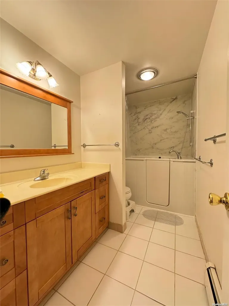 7 Cumberland Path Setauket NY 11733