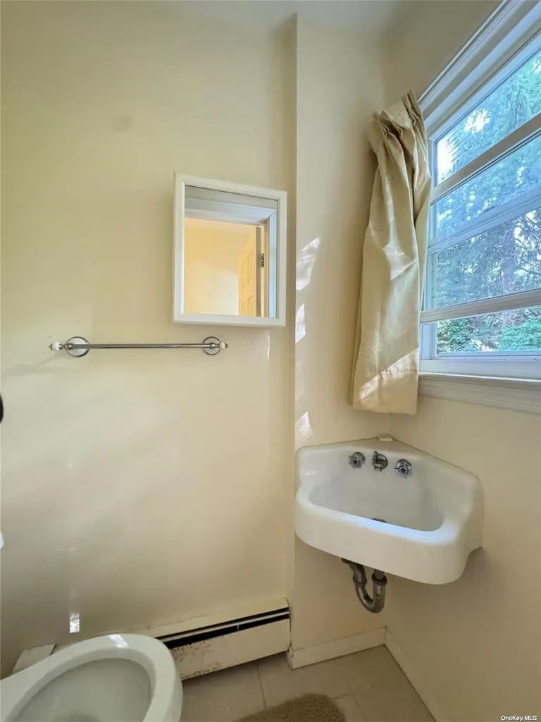 7 Cumberland Path Setauket NY 11733
