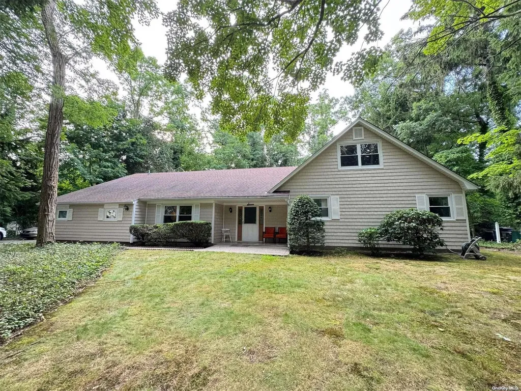 7 Cumberland Path Setauket NY 11733