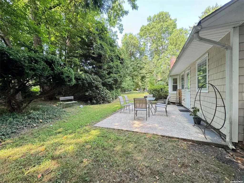 7 Cumberland Path Setauket NY 11733