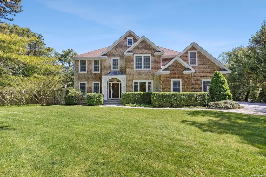 33 Eastway Drive Southampton NY 11968