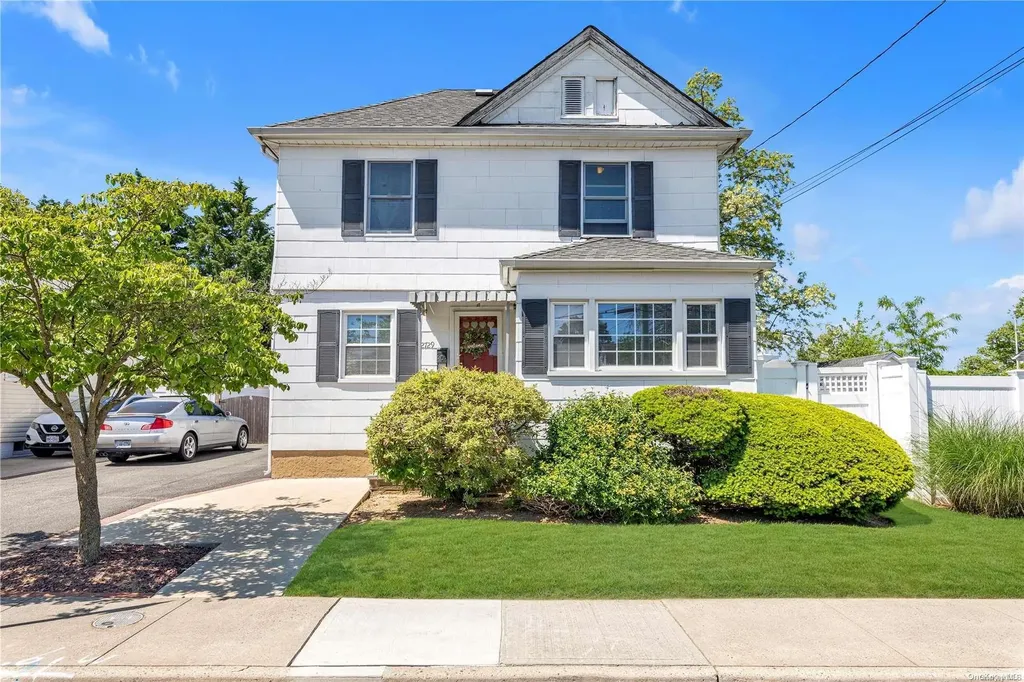 2729 Wilson Avenue Bellmore NY 11710
