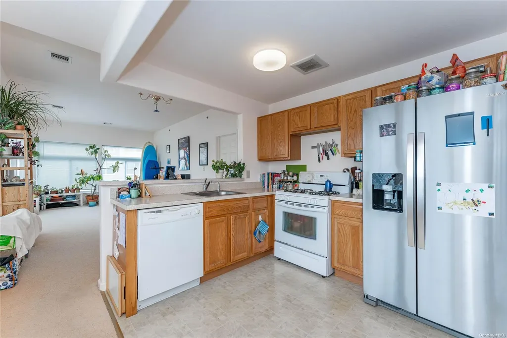 70-05 Catamaran Way Arverne NY 11692