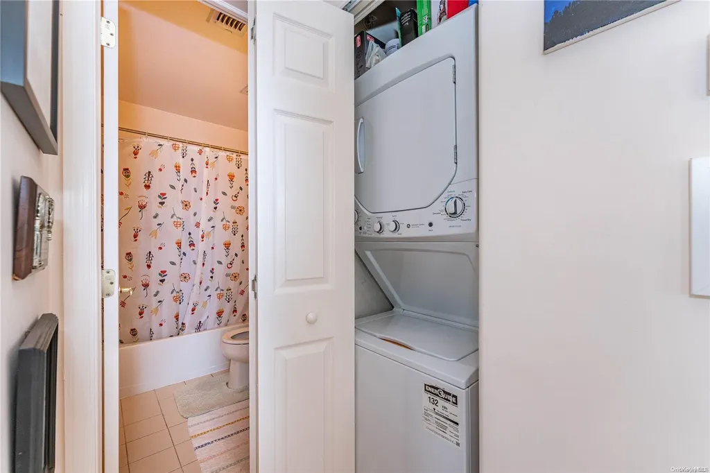 70-05 Catamaran Way Arverne NY 11692