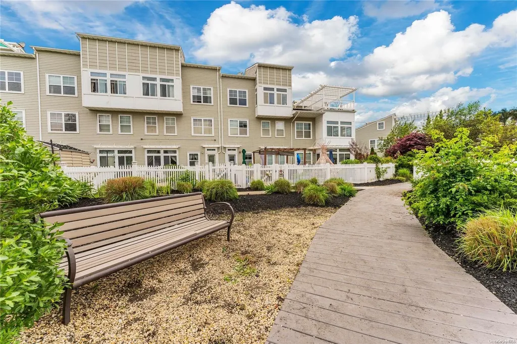 70-05 Catamaran Way Arverne NY 11692