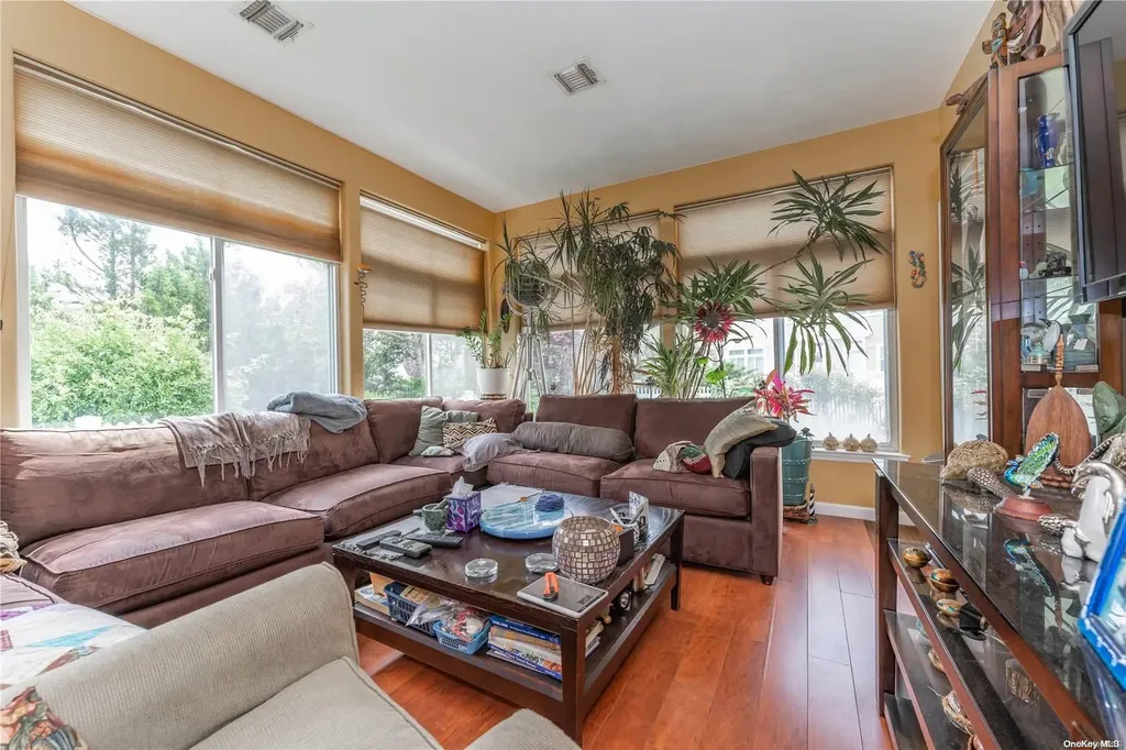 70-05 Catamaran Way Arverne NY 11692